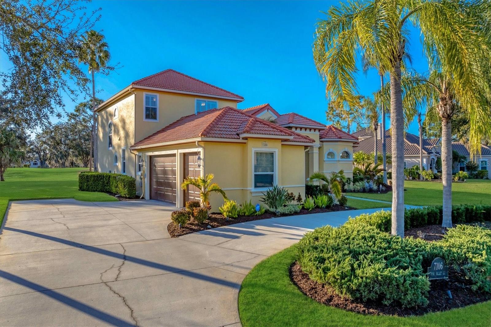 Listing photo id 44 for 7106 Pine Valley Street