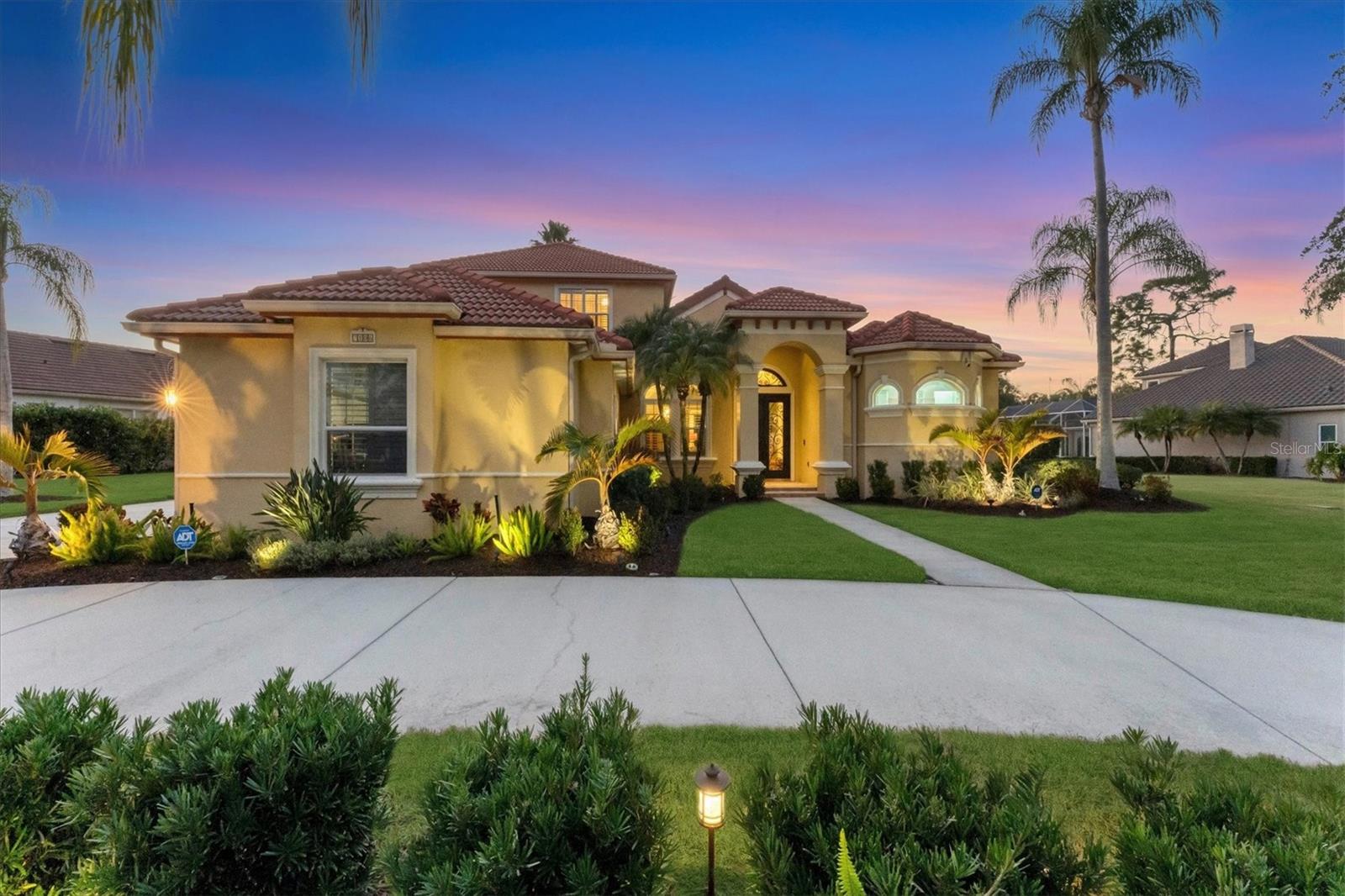 Listing photo id 45 for 7106 Pine Valley Street