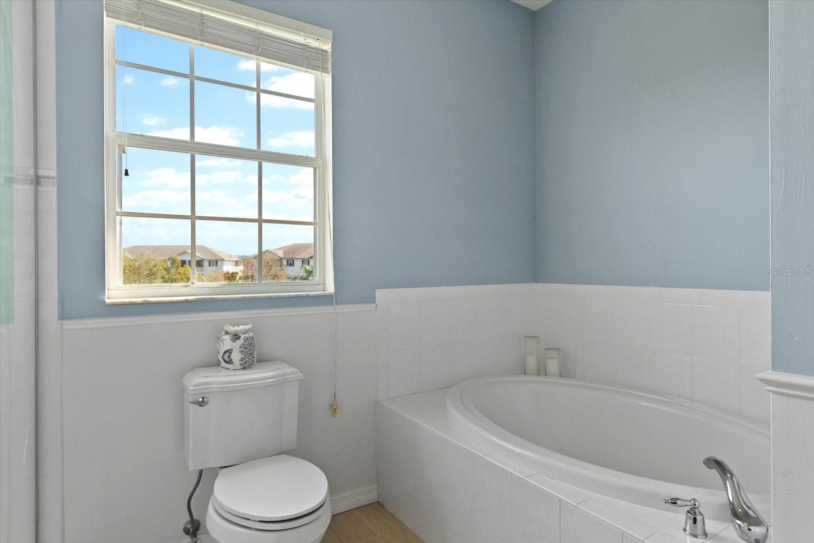 Image 28 of 50 For 1018 34th Drive W