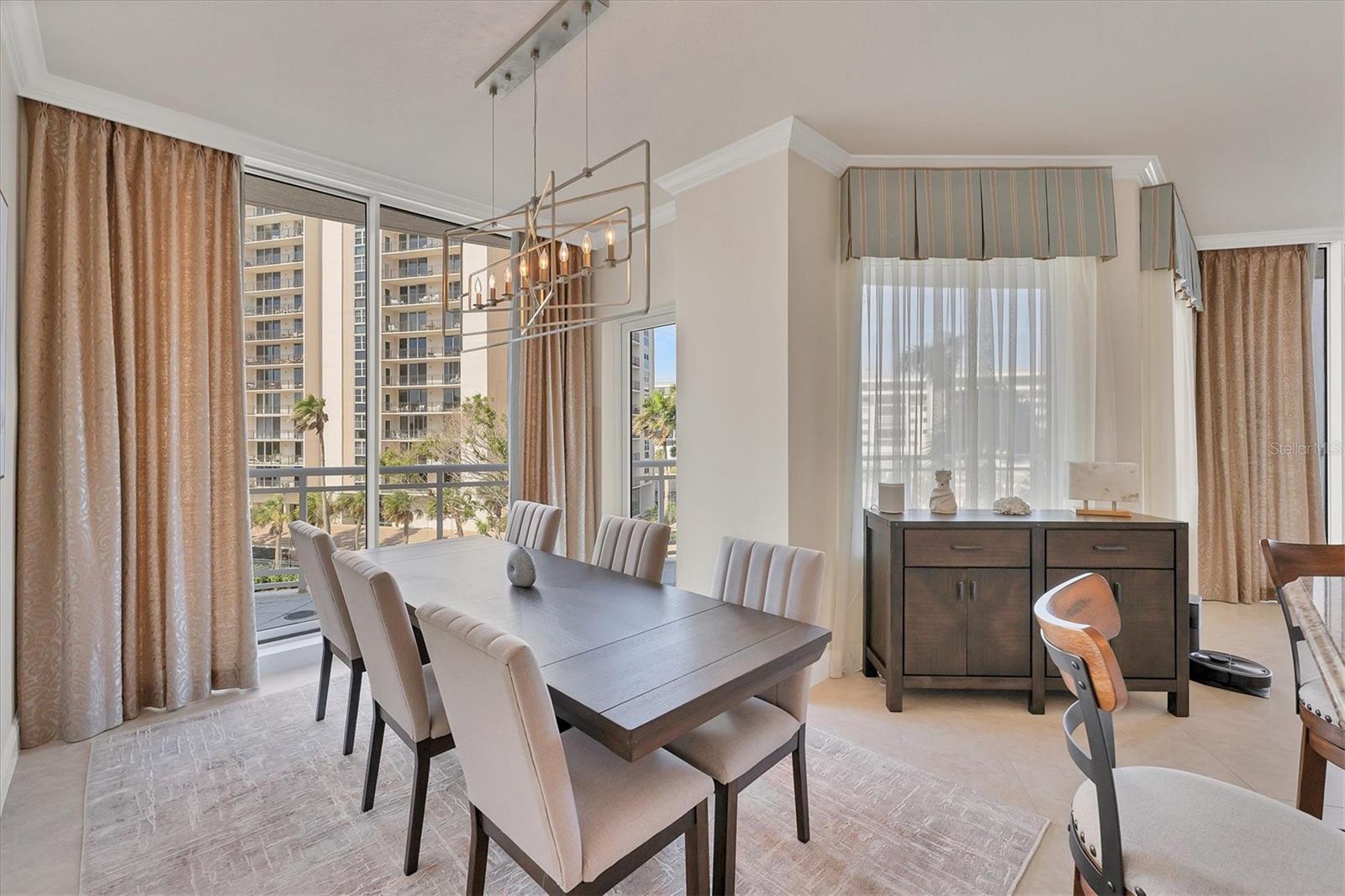 Image 27 of 84 For 1300 Benjamin Franklin Drive 304