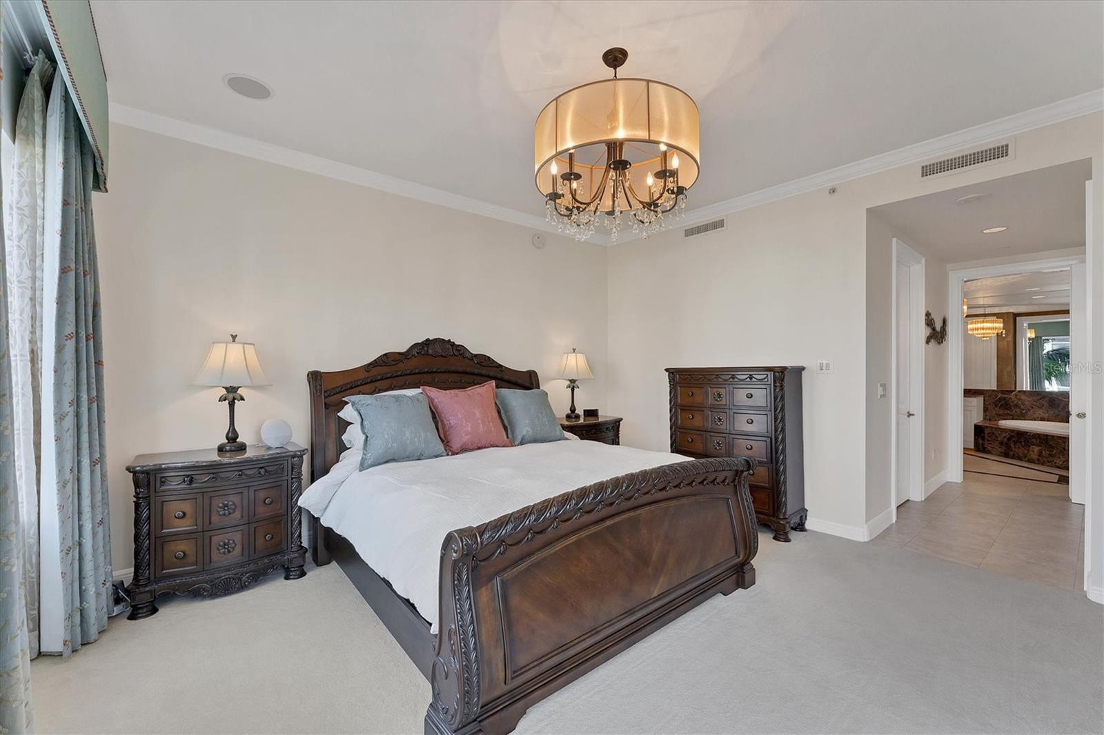 Image 32 of 84 For 1300 Benjamin Franklin Drive 304