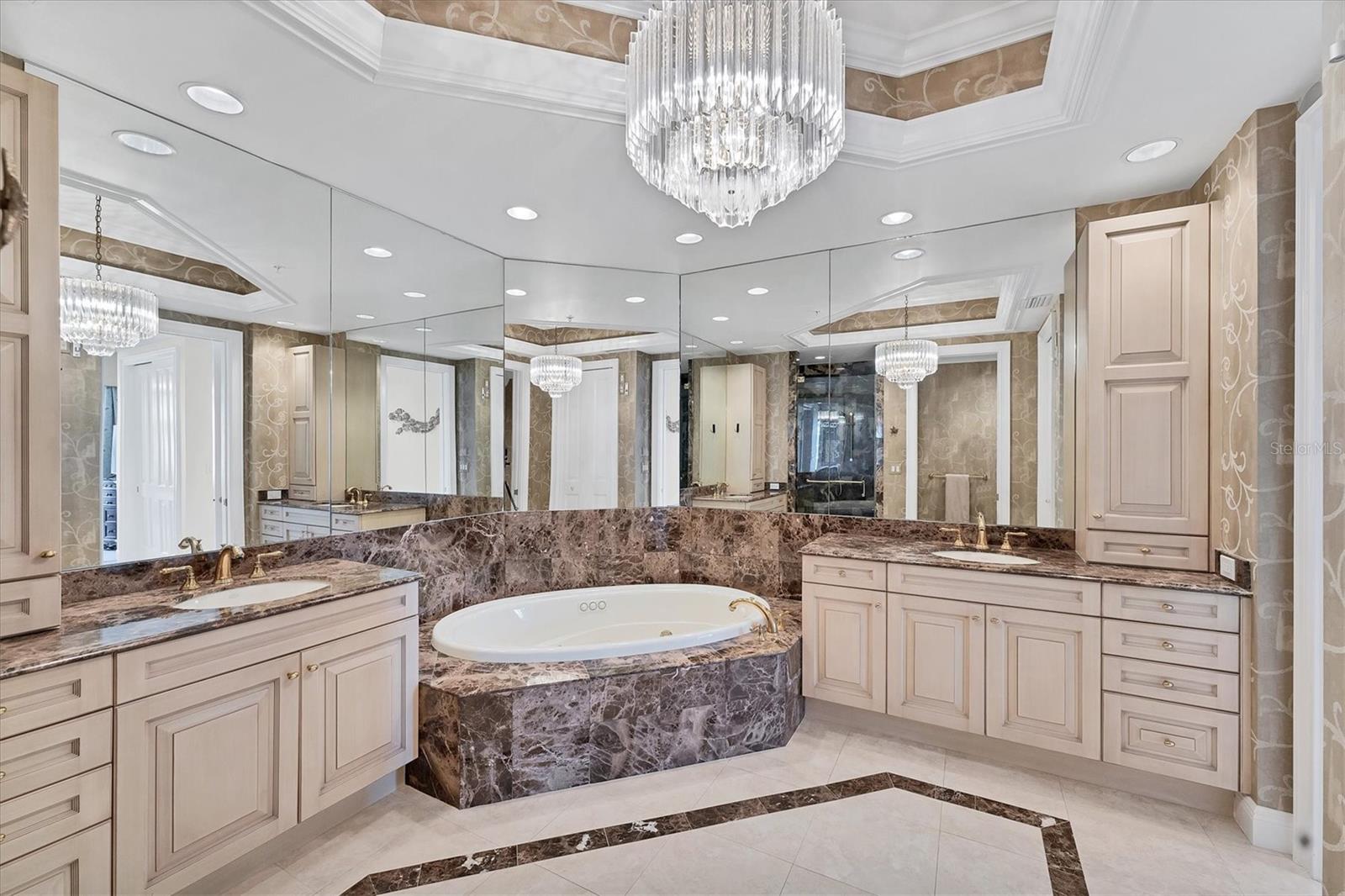 Image 35 of 84 For 1300 Benjamin Franklin Drive 304