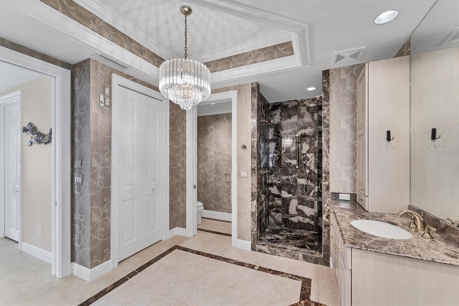 Image 38 of 84 For 1300 Benjamin Franklin Drive 304