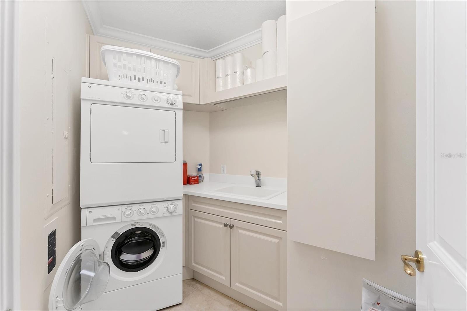 Image 44 of 84 For 1300 Benjamin Franklin Drive 304