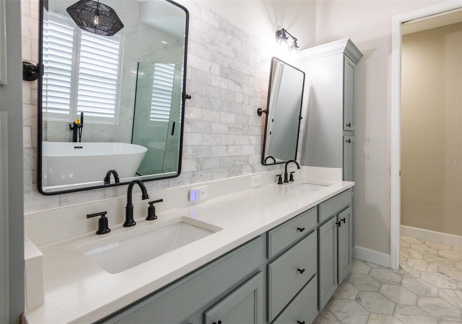 Image 11 of 38 For 15623 Leven Links Place