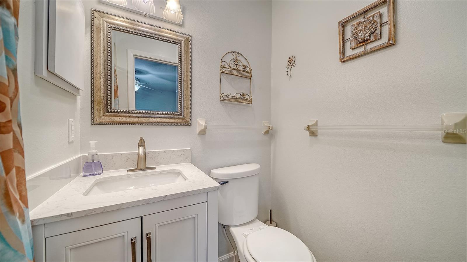 Image 20 of 47 For 100 Bayshore Road C