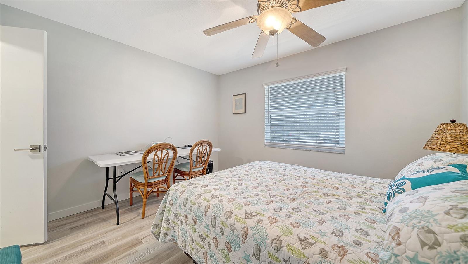 Image 23 of 47 For 100 Bayshore Road C