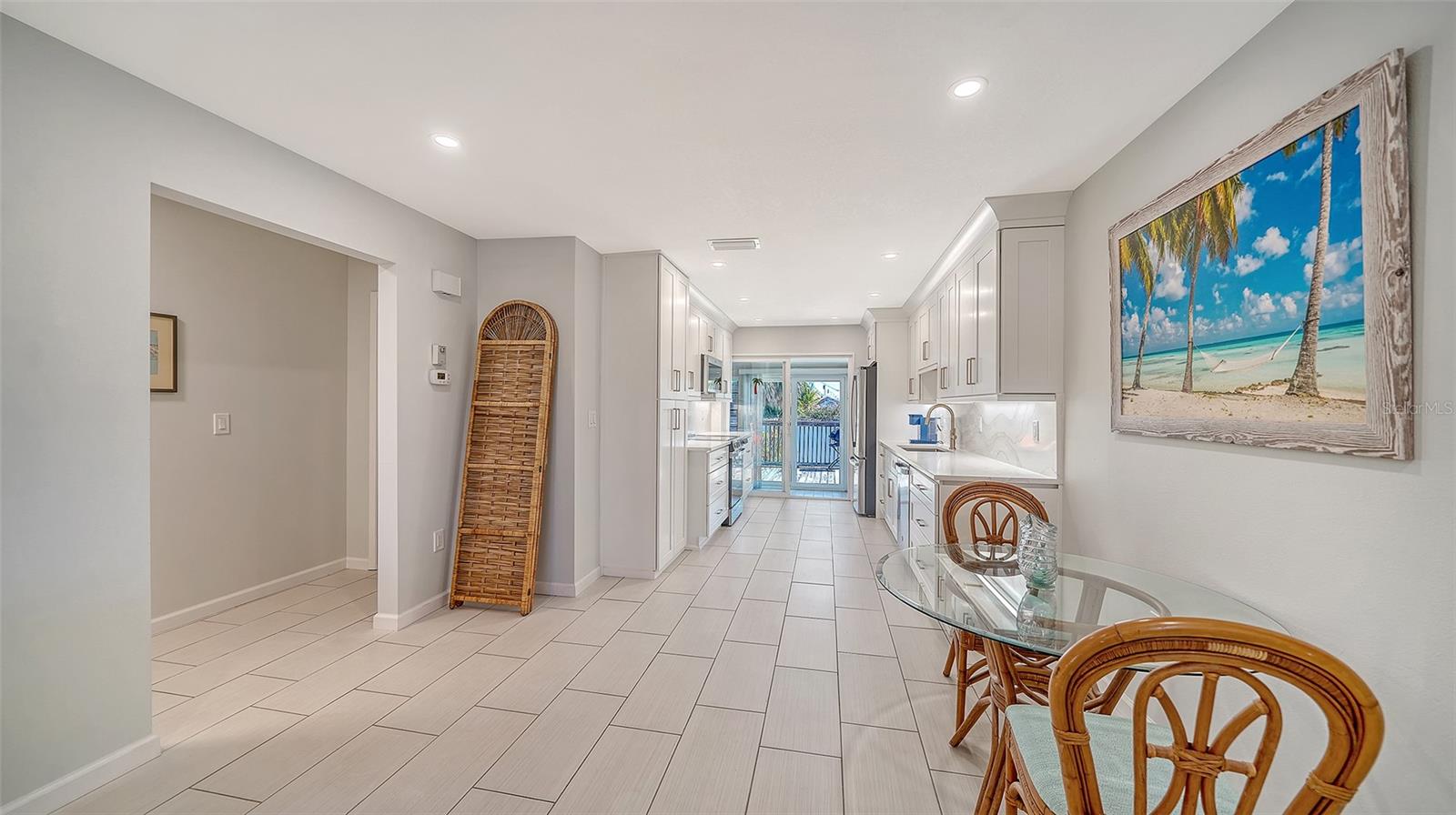 Image 4 of 47 For 100 Bayshore Road C