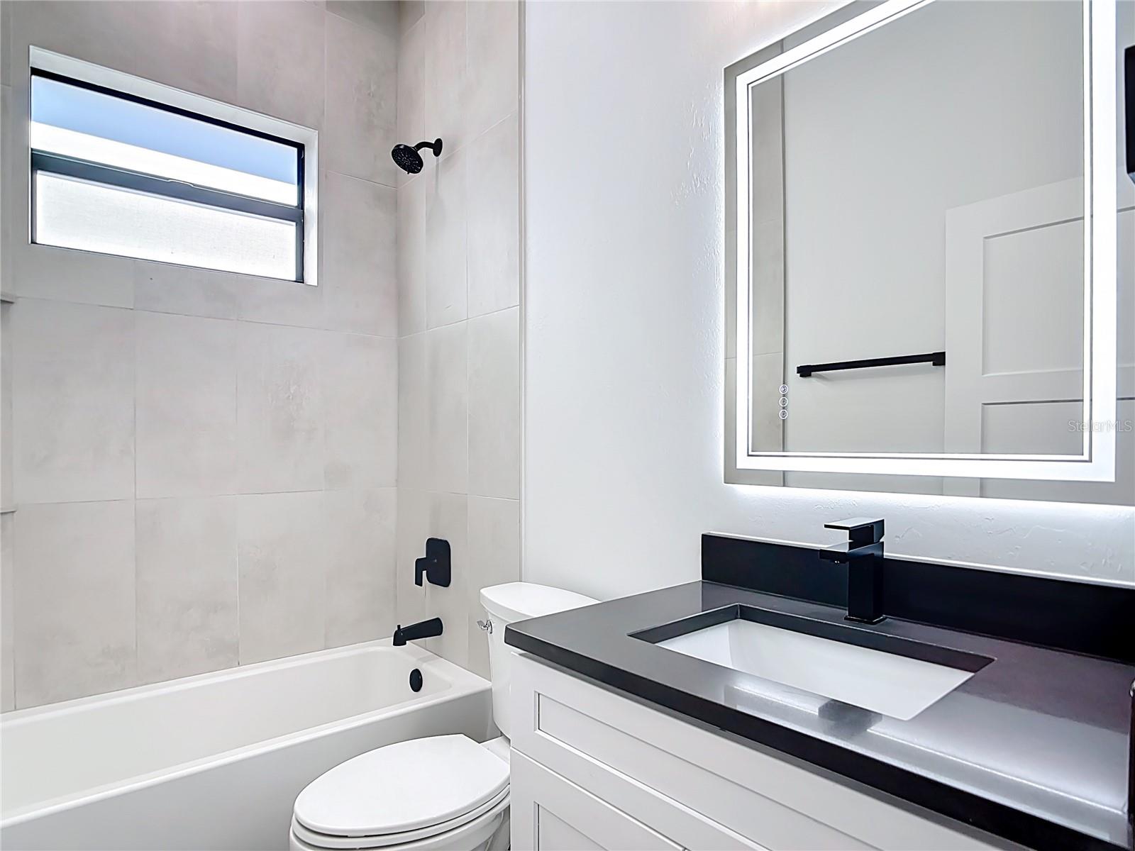 Listing photo id 11 for 4993 Prime Terrace