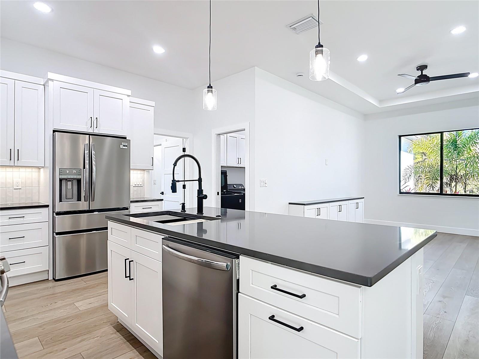 Listing photo id 0 for 4993 Prime Terrace