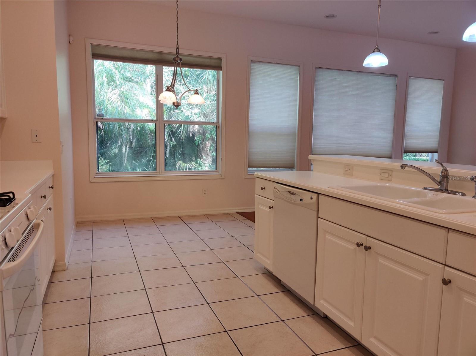 Image 11 of 31 For 7625 Charleston Street