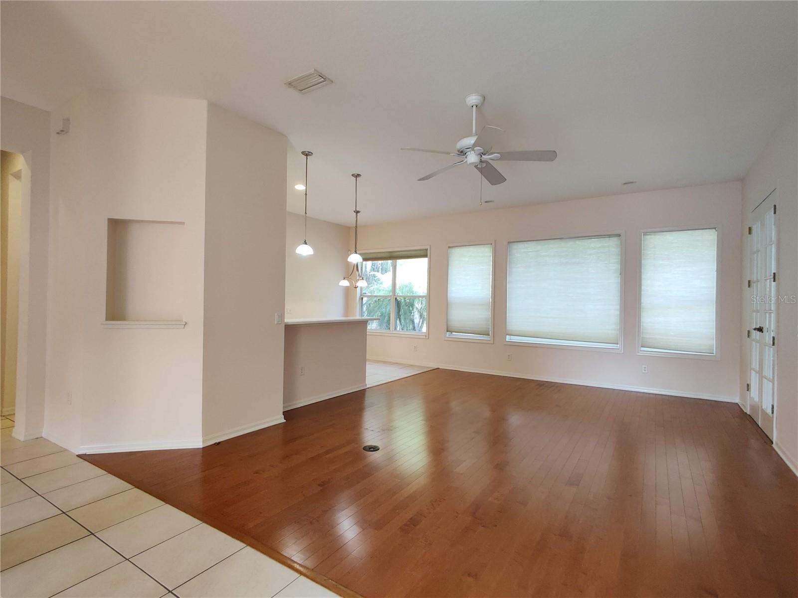 Image 3 of 31 For 7625 Charleston Street