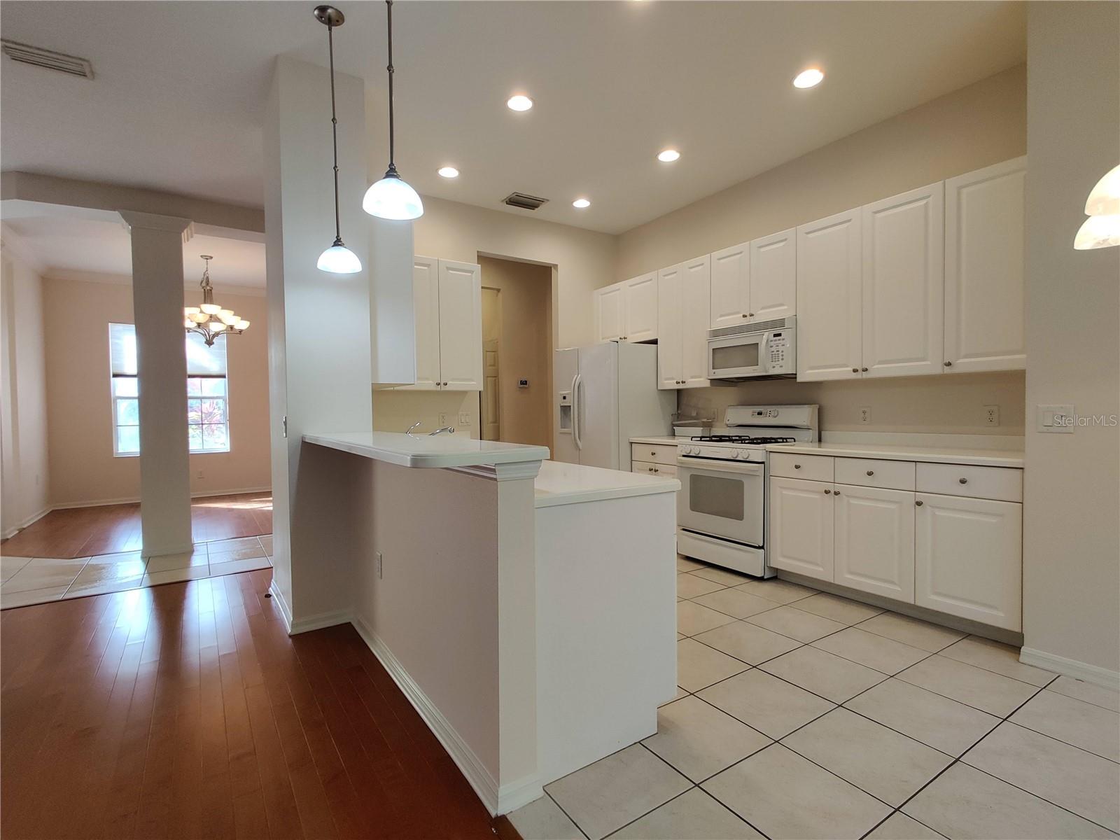 Image 7 of 31 For 7625 Charleston Street