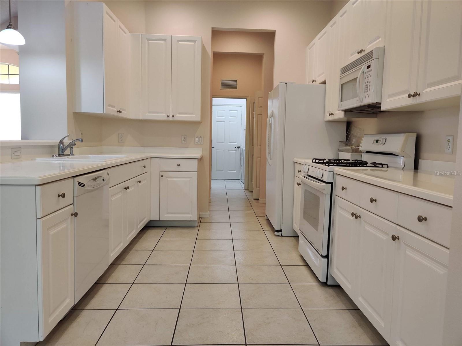 Image 8 of 31 For 7625 Charleston Street