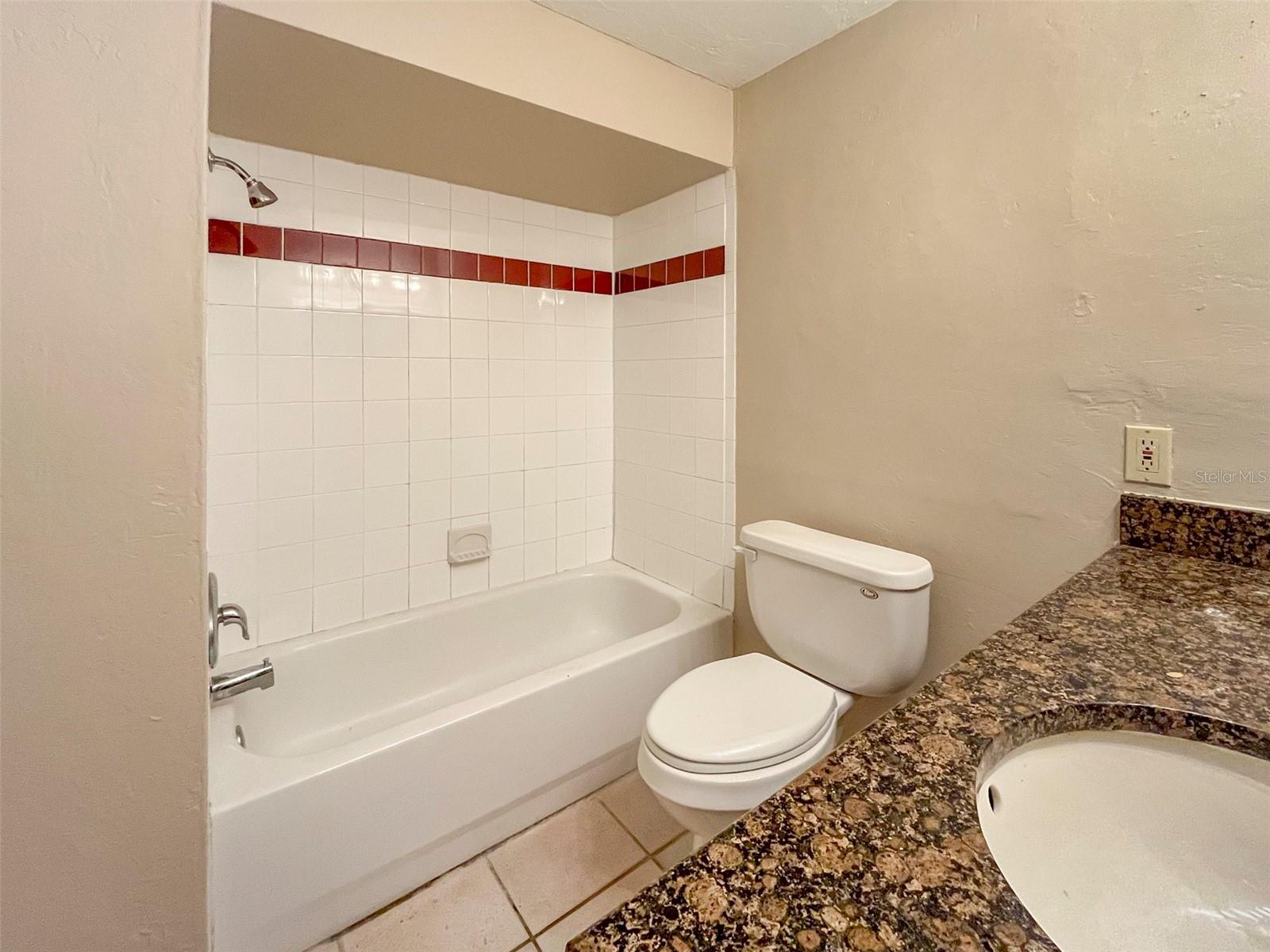 Image 9 of 9 For 2137 Roselawn Street B