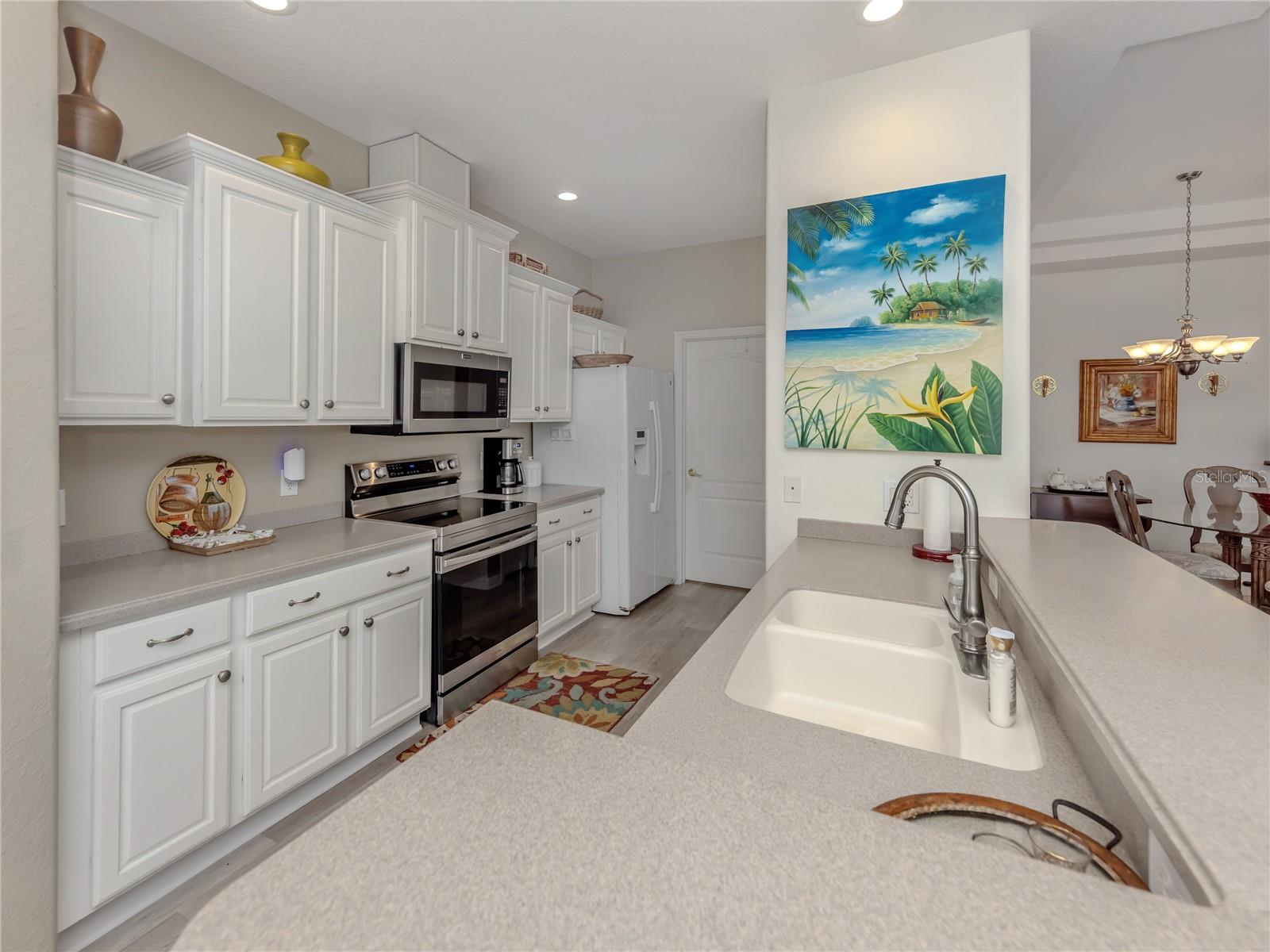 Image 25 of 51 For 11500 Dancing River Drive