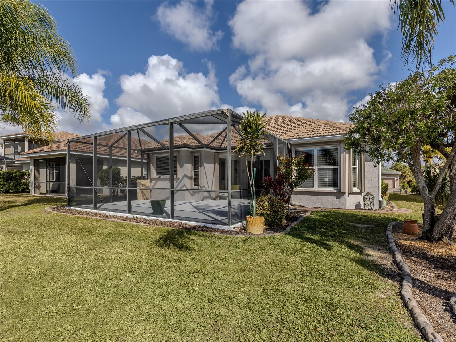 Image 4 of 51 For 11500 Dancing River Drive