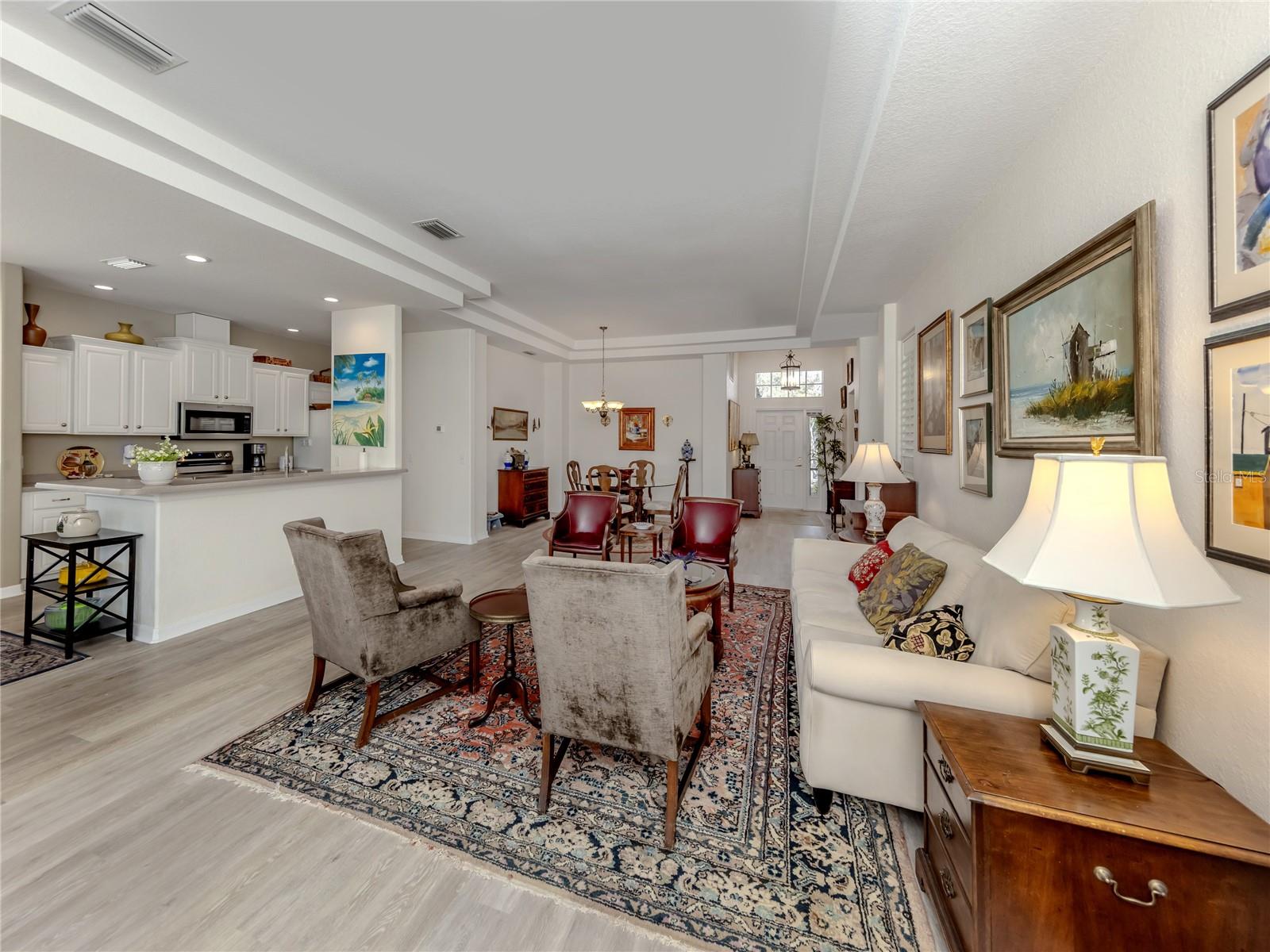 Image 9 of 51 For 11500 Dancing River Drive