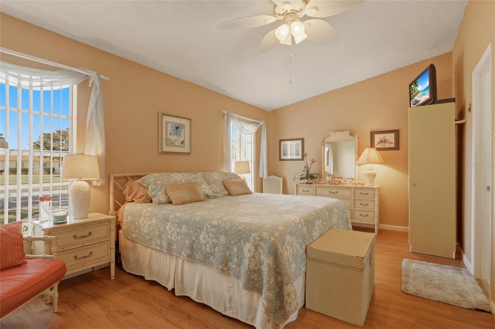 Image 22 of 34 For 3409 37th Street 93