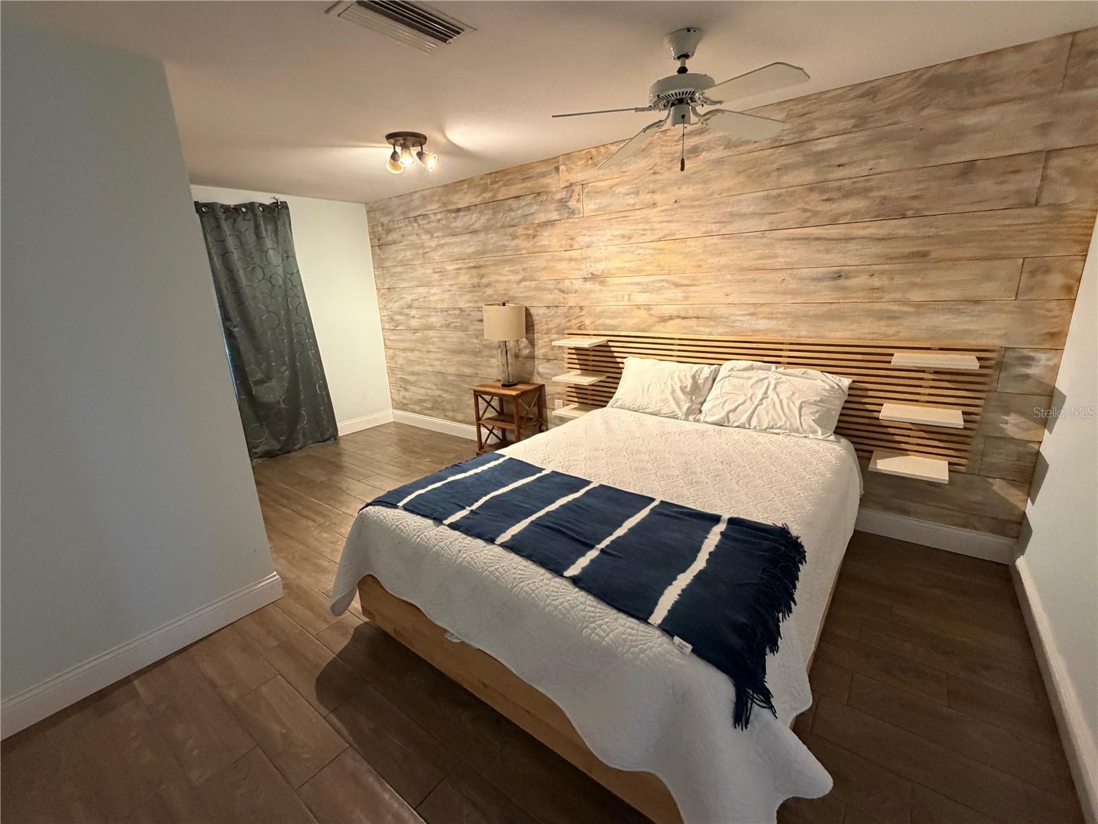 Image 14 of 29 For 716 Ixora Avenue