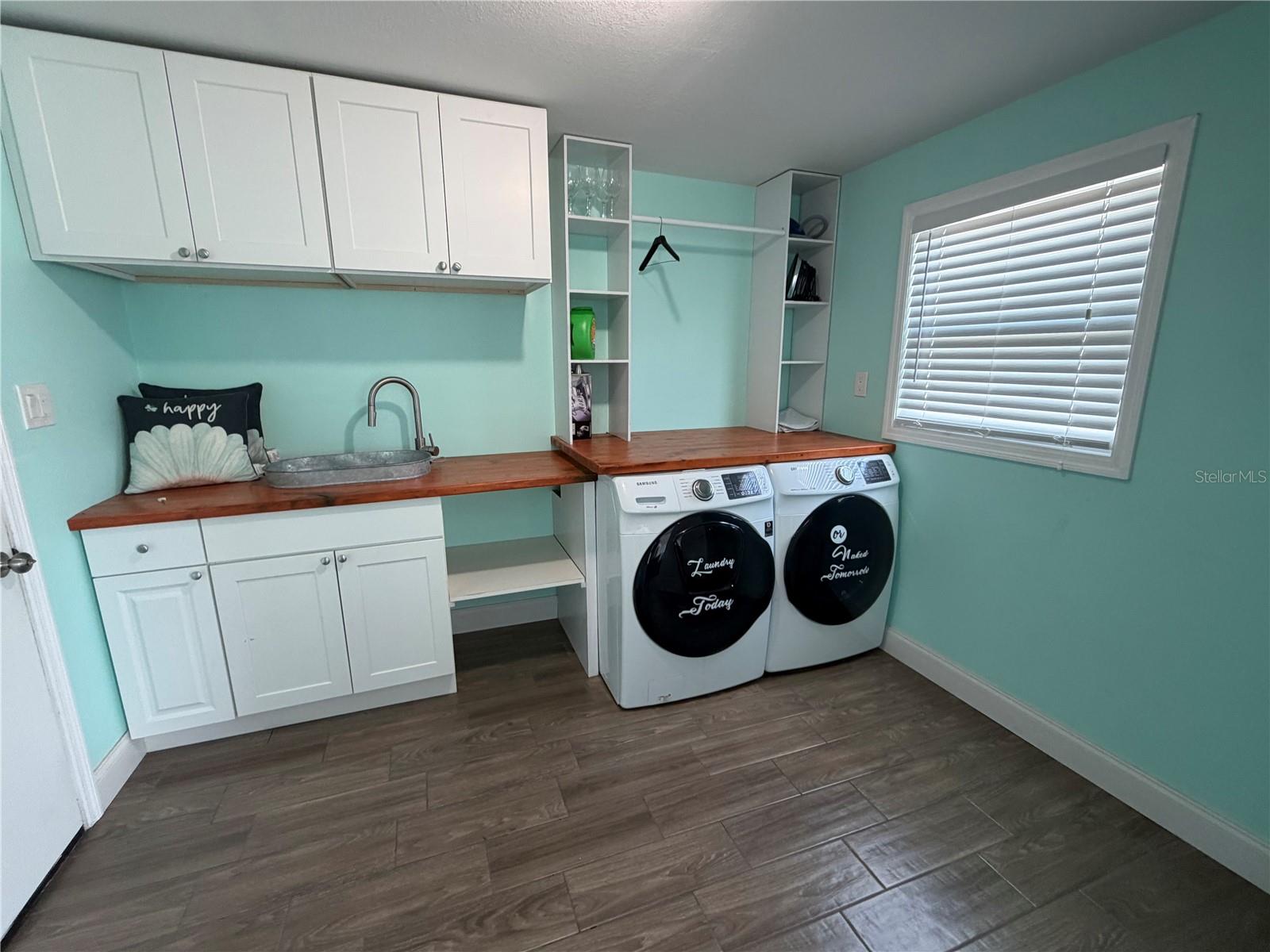 Image 20 of 29 For 716 Ixora Avenue