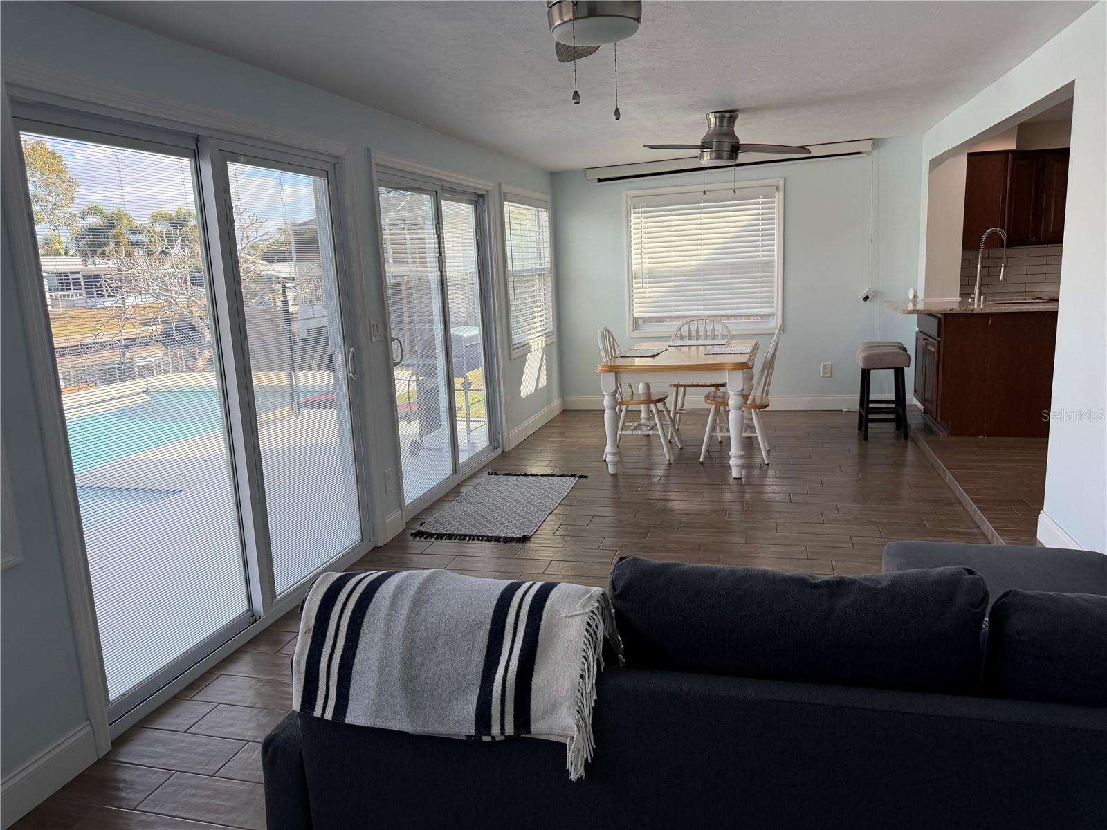 Image 21 of 29 For 716 Ixora Avenue