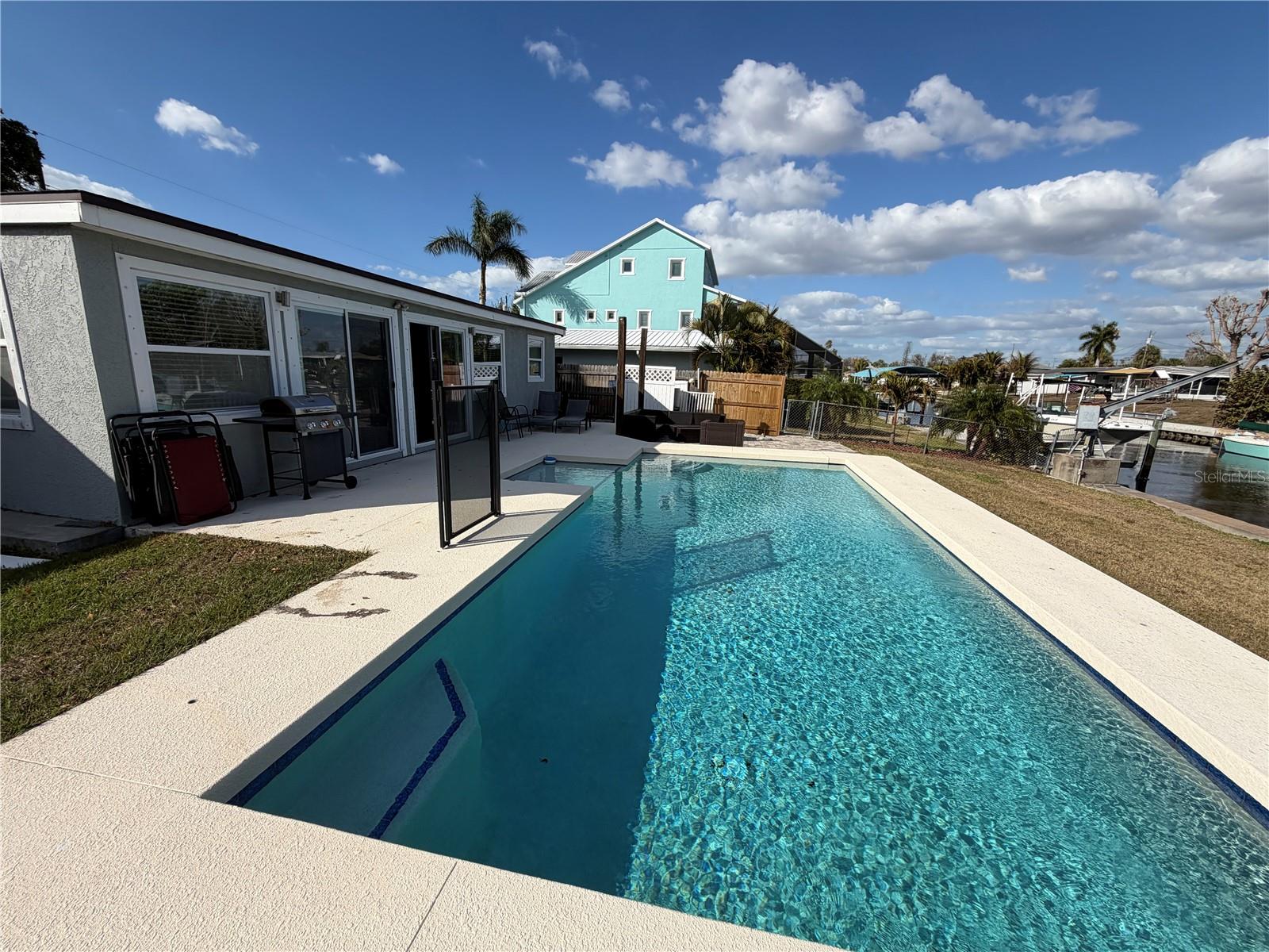 Image 22 of 29 For 716 Ixora Avenue