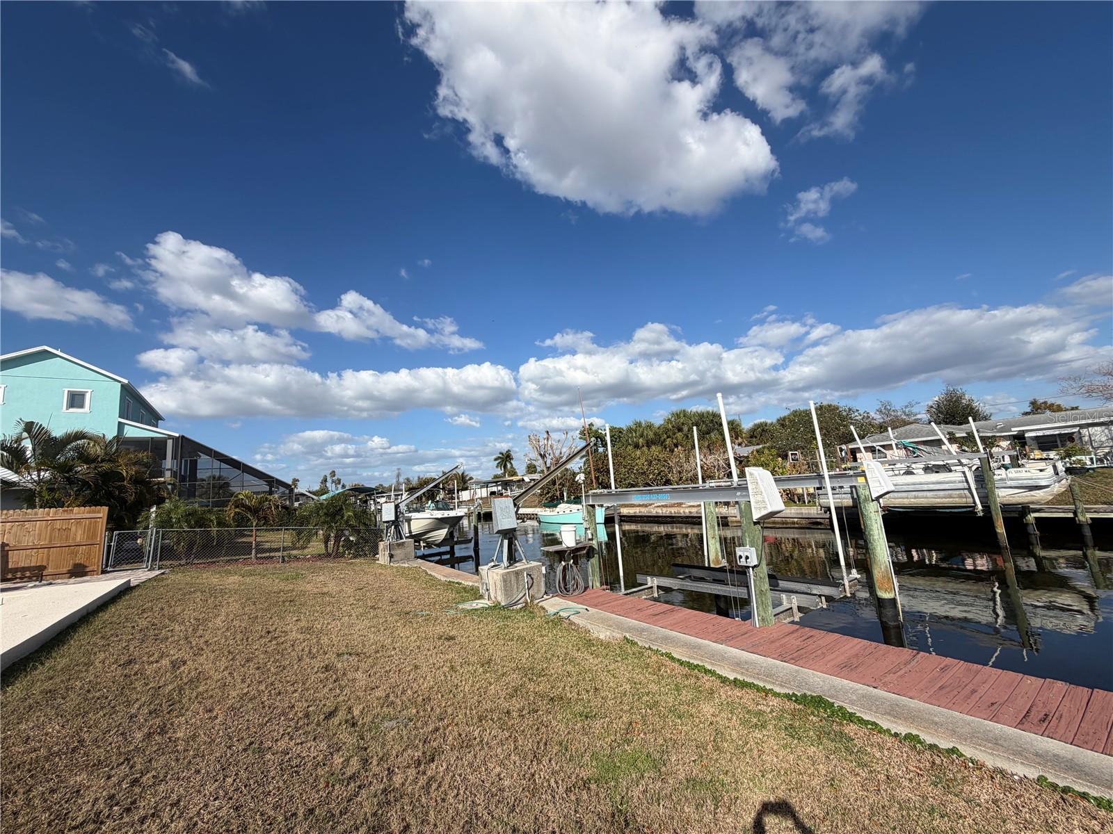 Image 25 of 29 For 716 Ixora Avenue