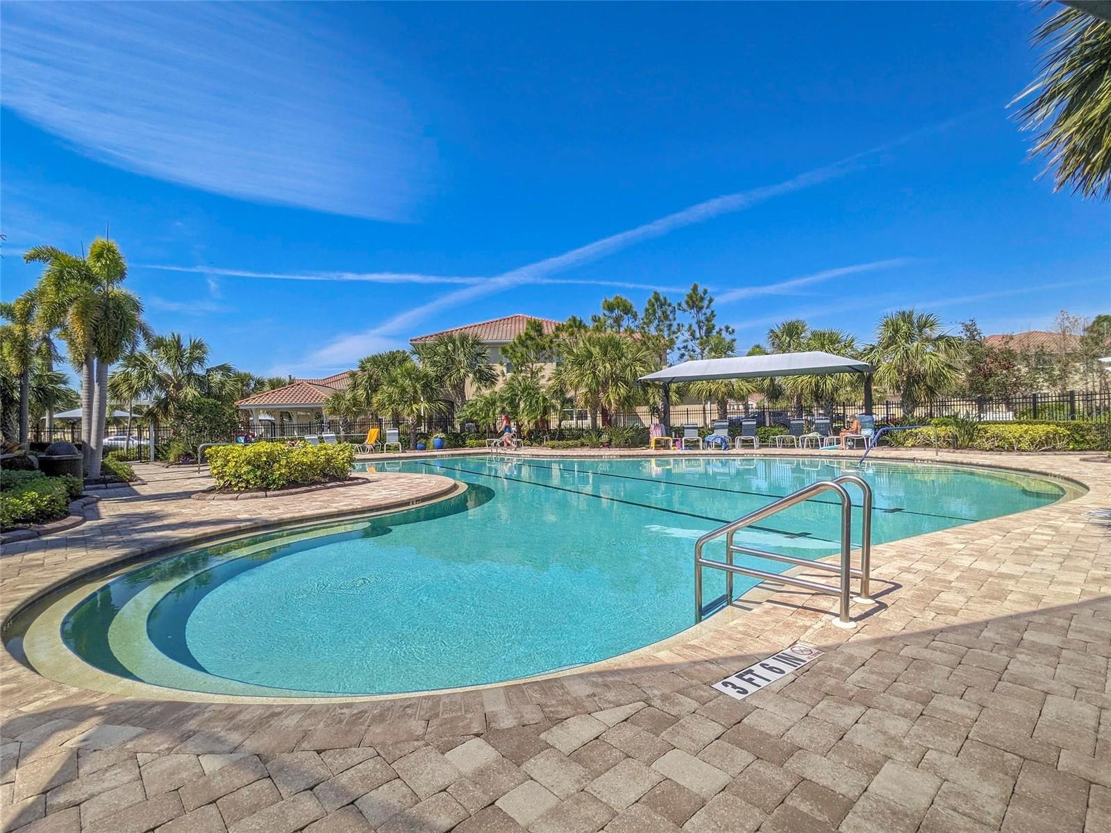 Image 35 of 49 For 3129 Oriole Drive 104