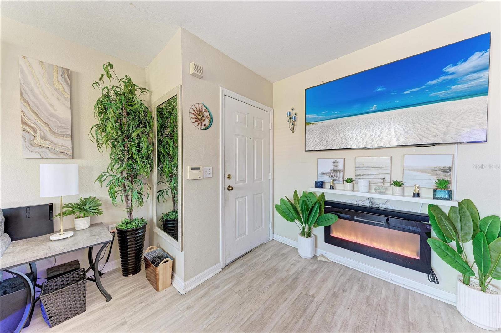 Image 6 of 33 For 1130 Villagio Circle 201