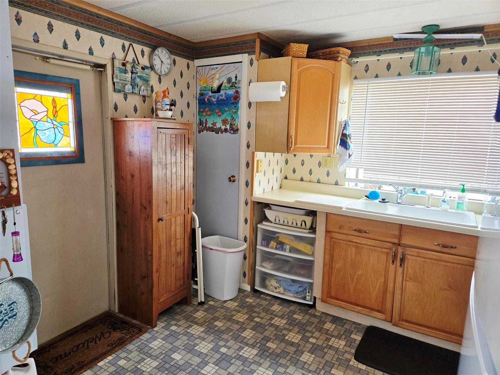 Image 10 of 30 For 5316 53rd Ave E  E2