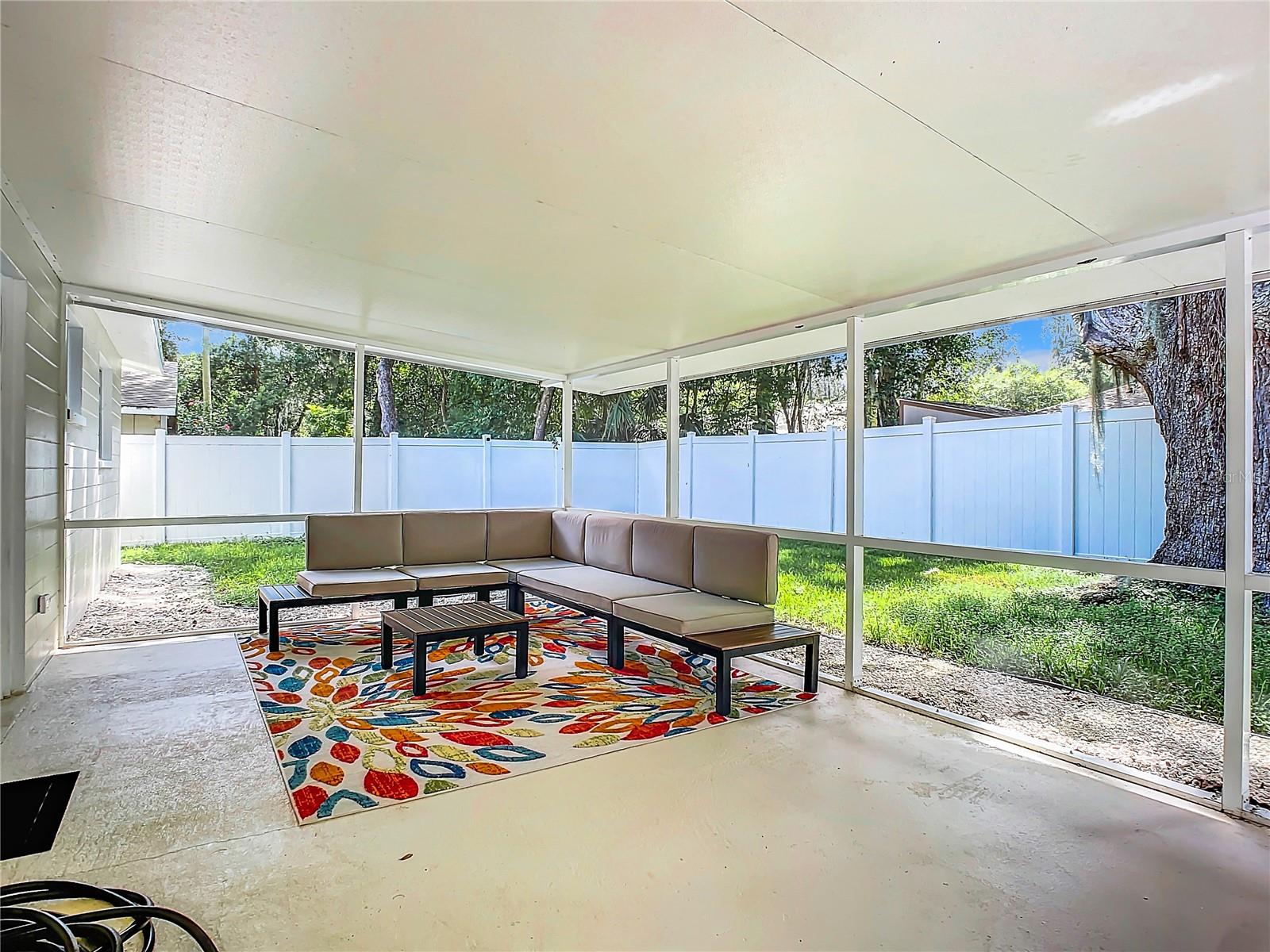 Image 16 of 19 For 1014 Indian Oaks E