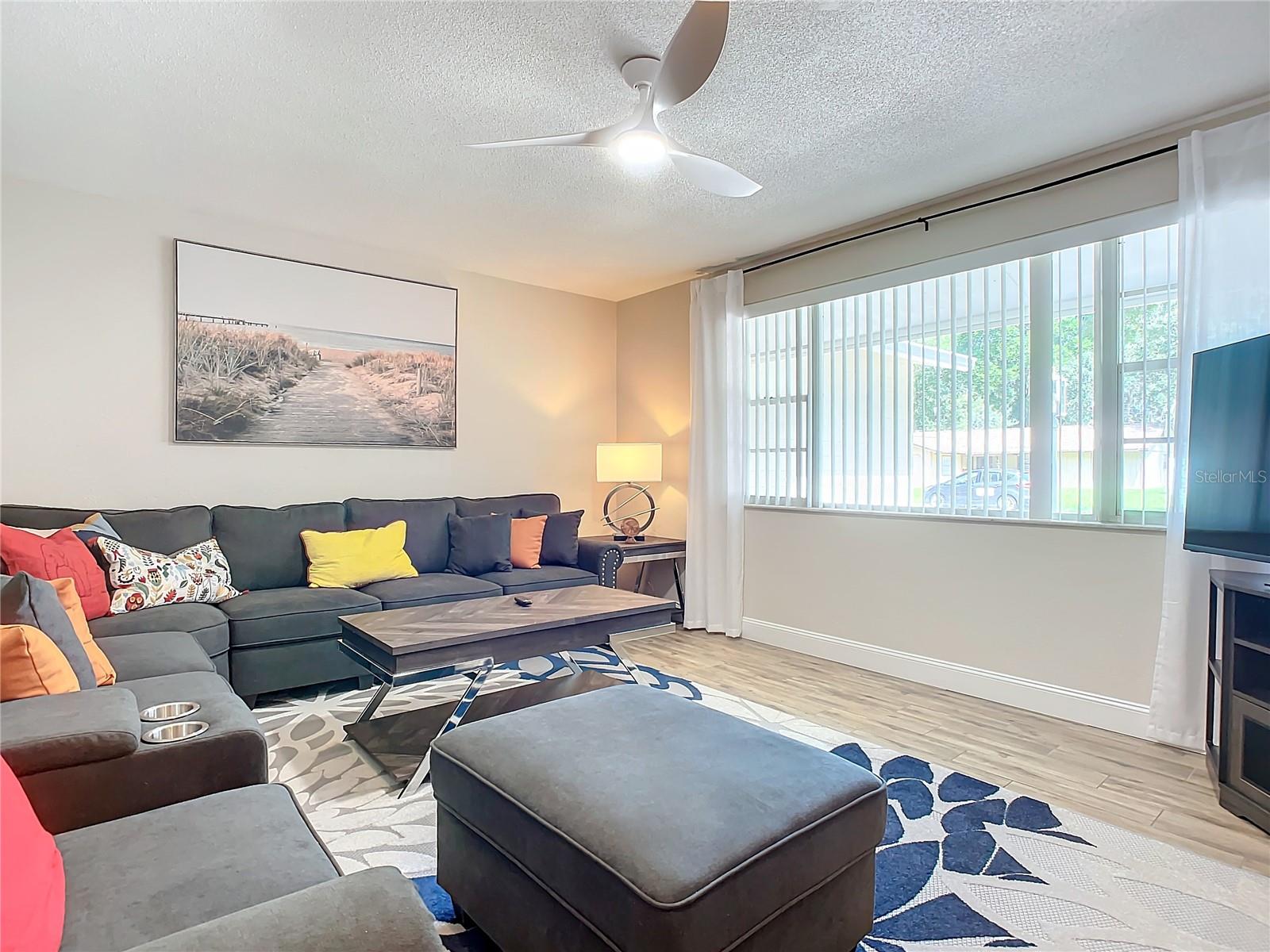 Image 3 of 19 For 1014 Indian Oaks E