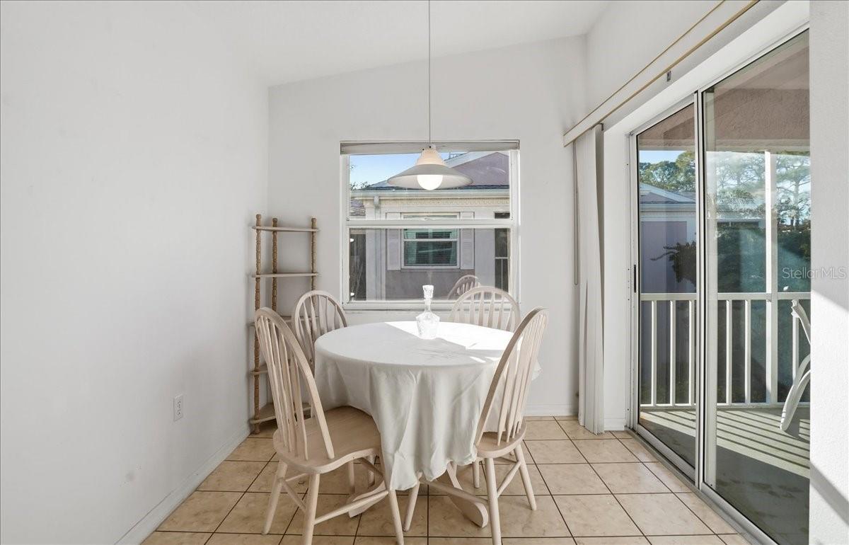 Image 16 of 45 For 5670 Sheffield Greene Circle 72