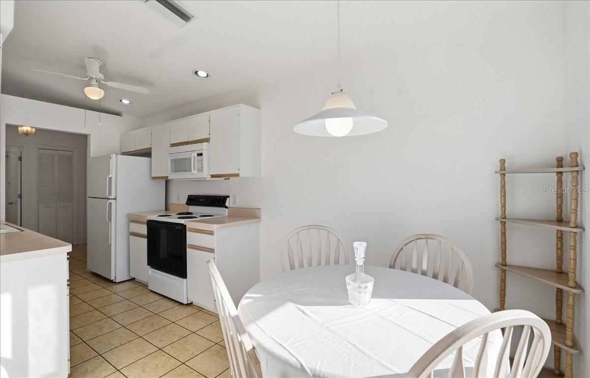 Image 19 of 45 For 5670 Sheffield Greene Circle 72