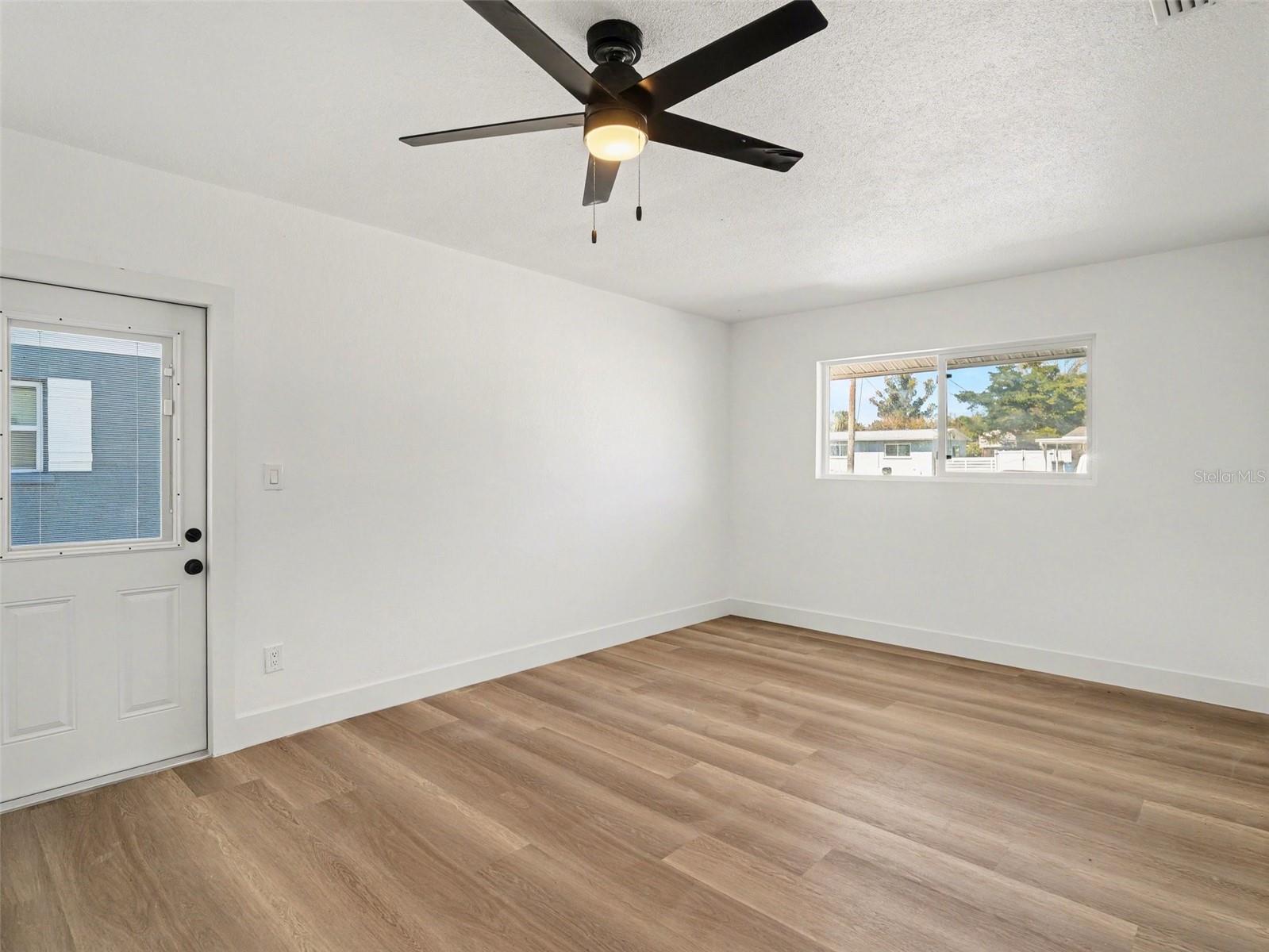 Image 15 of 28 For 6907 11th Avenue Nw