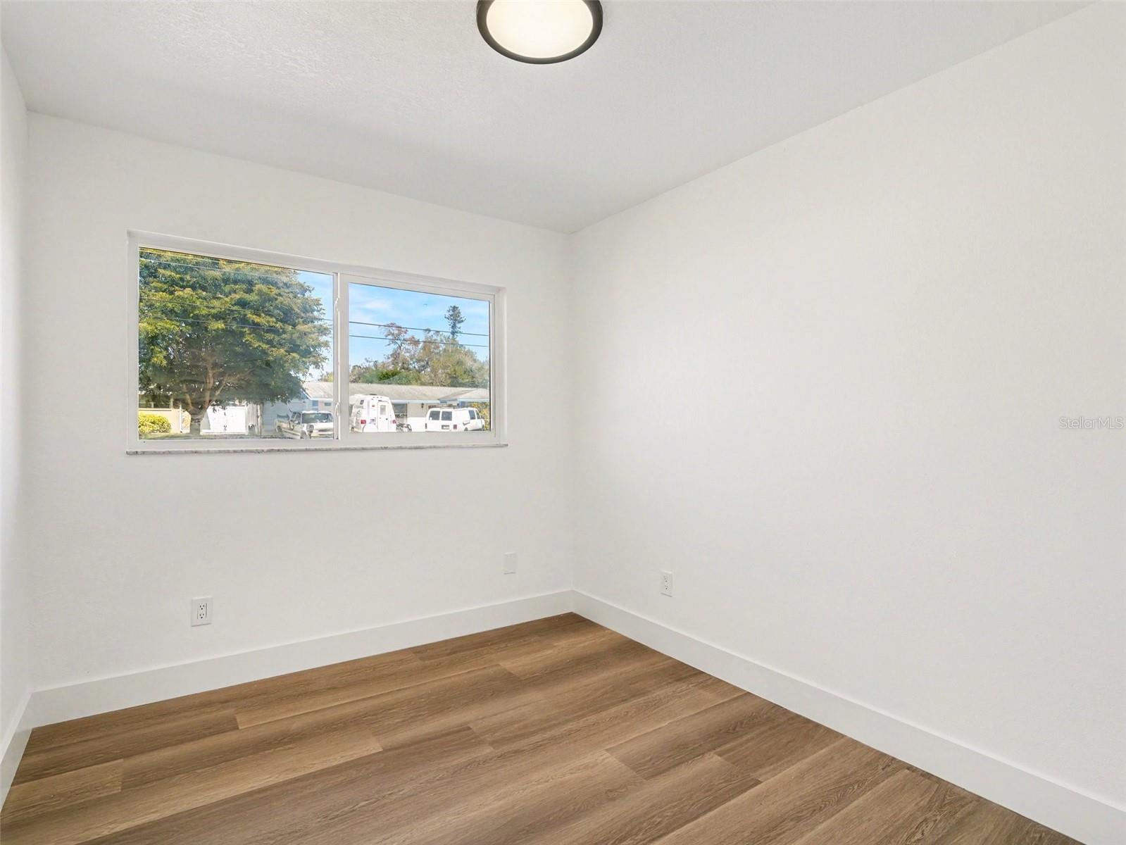 Image 17 of 28 For 6907 11th Avenue Nw