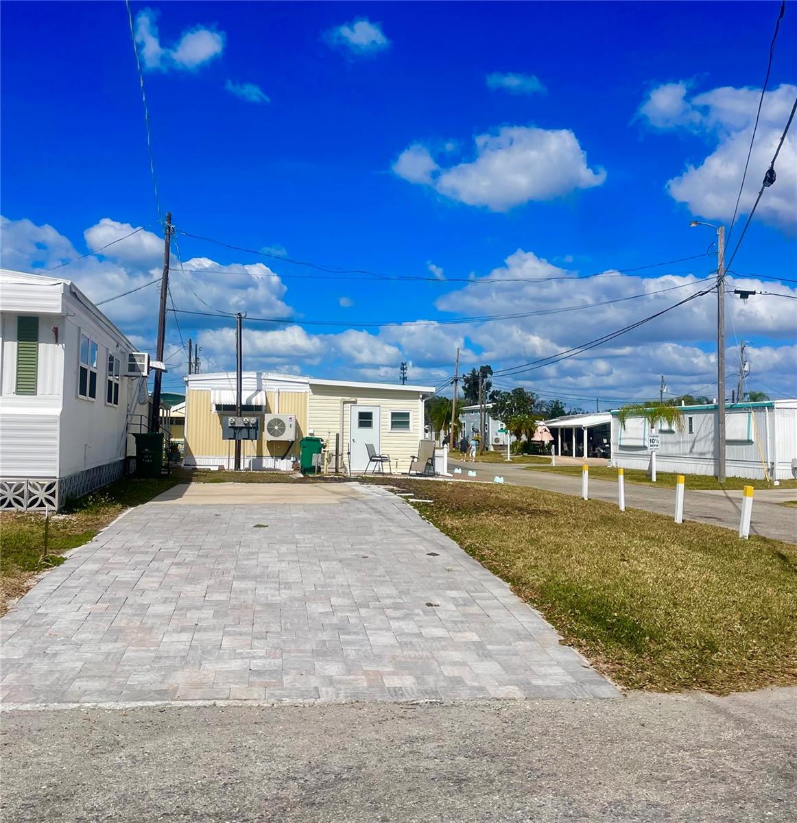 Image 2 of 14 For 167 4th Street W