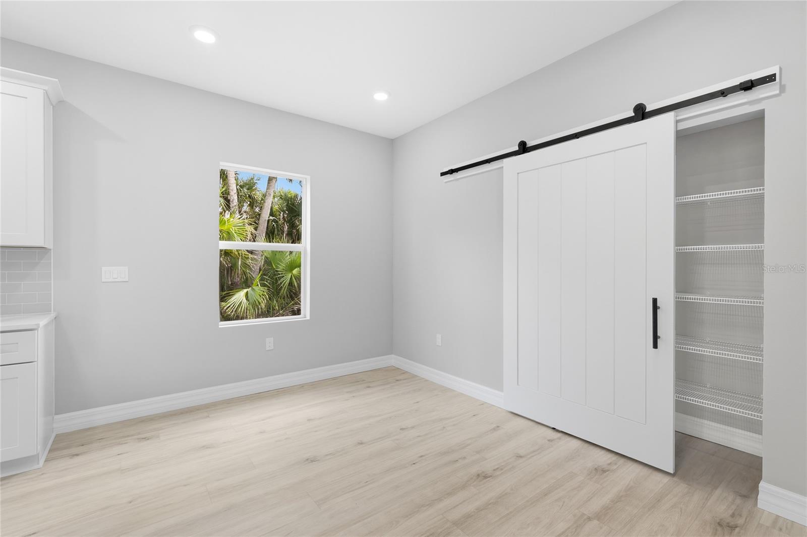 Image 13 of 33 For 5688 Myrt Road