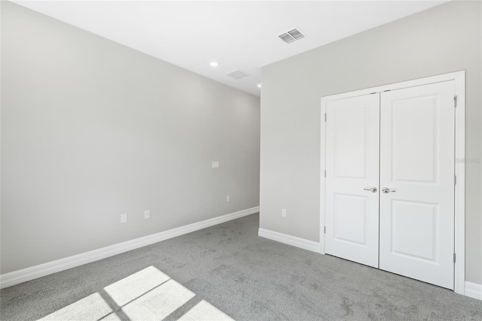 Image 23 of 33 For 5688 Myrt Road