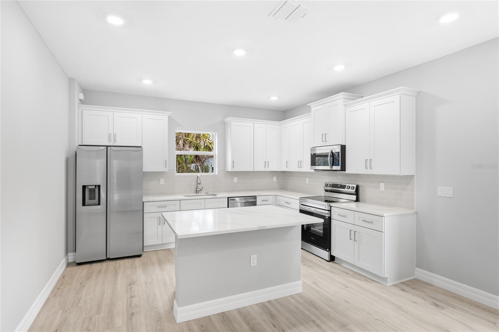 Image 9 of 33 For 5688 Myrt Road