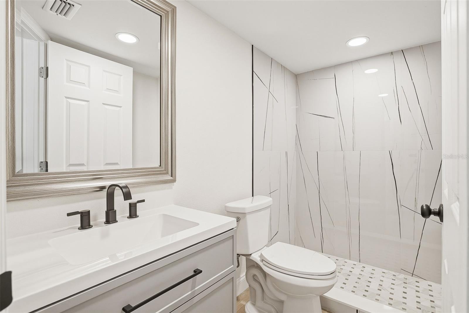 Image 16 of 21 For 3427 Barstow Street