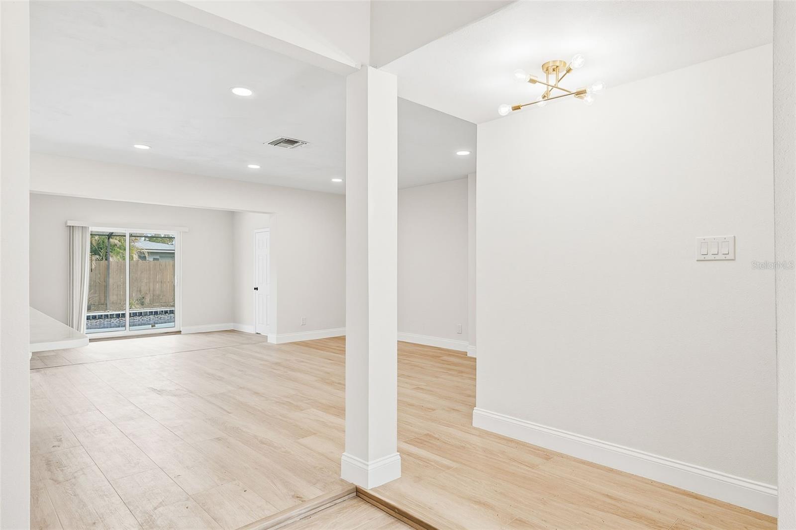 Image 5 of 21 For 3427 Barstow Street