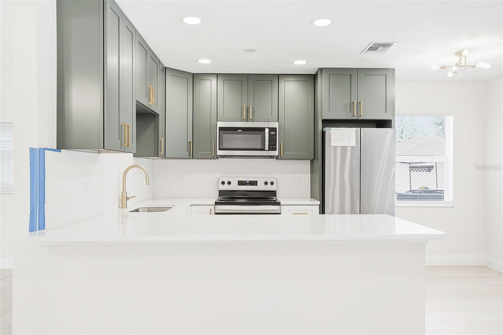 Image 8 of 21 For 3427 Barstow Street