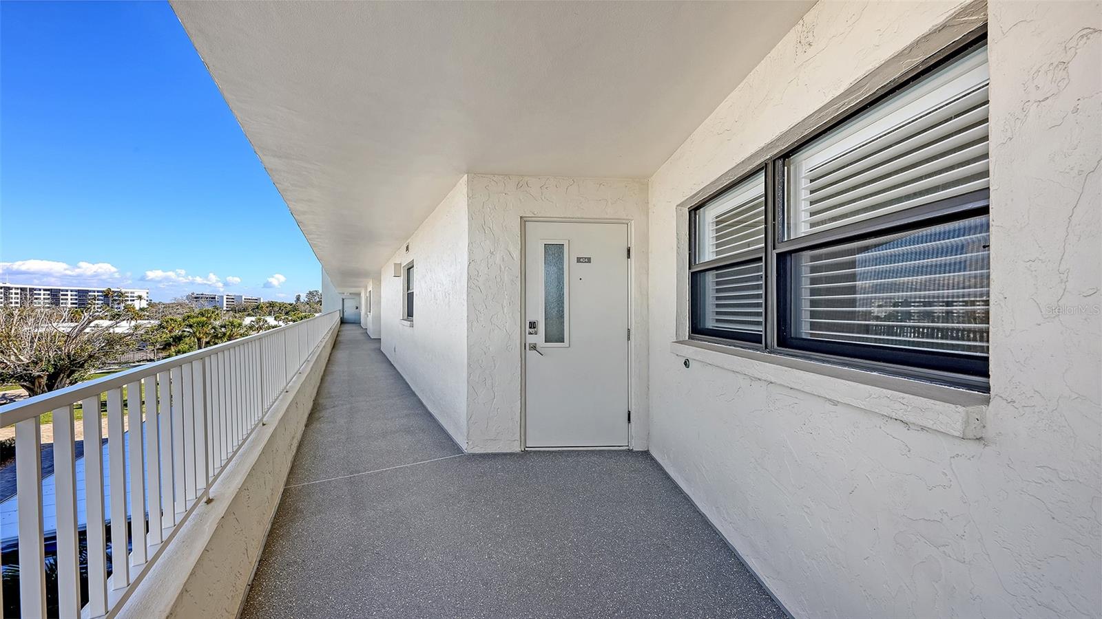 Image 2 of 76 For 5770 Midnight Pass Road 404