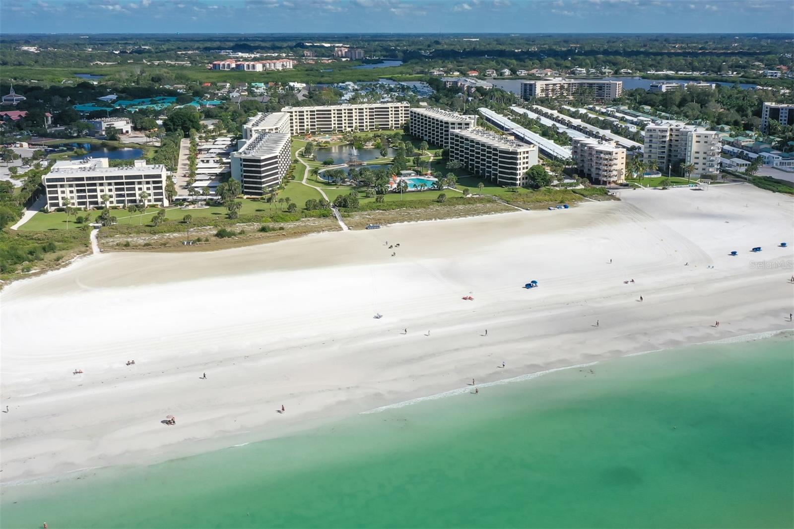 Image 60 of 76 For 5770 Midnight Pass Road 404