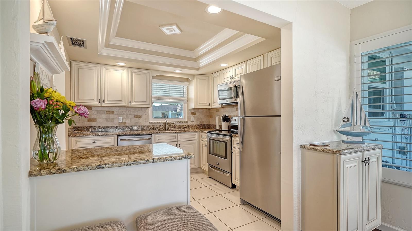 Image 14 of 66 For 2721 Riverbluff Place V-50