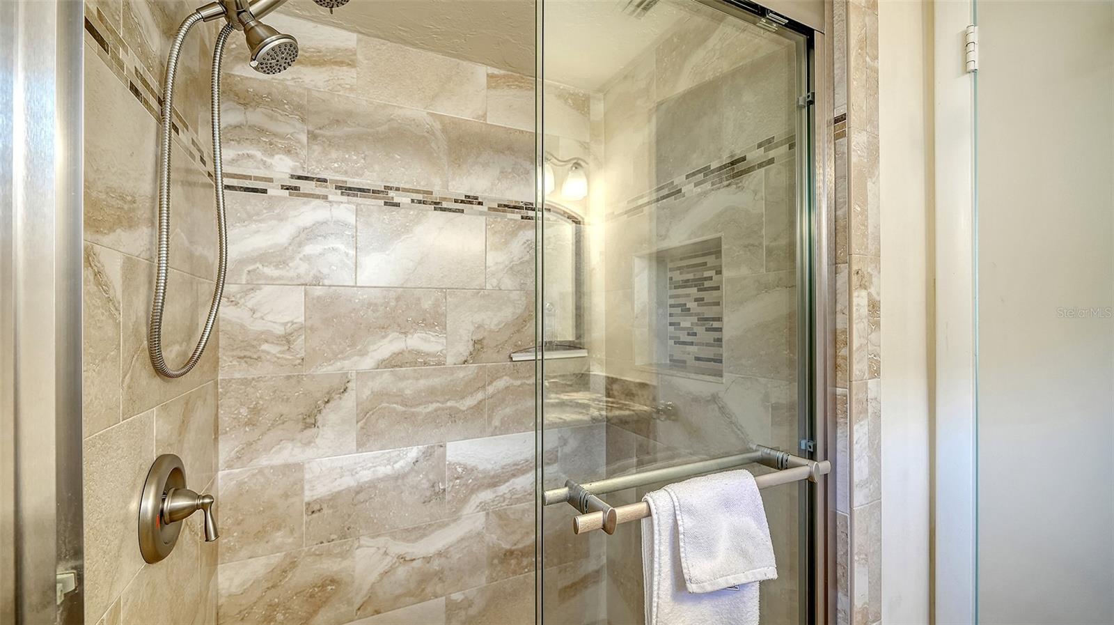 Image 20 of 66 For 2721 Riverbluff Place V-50