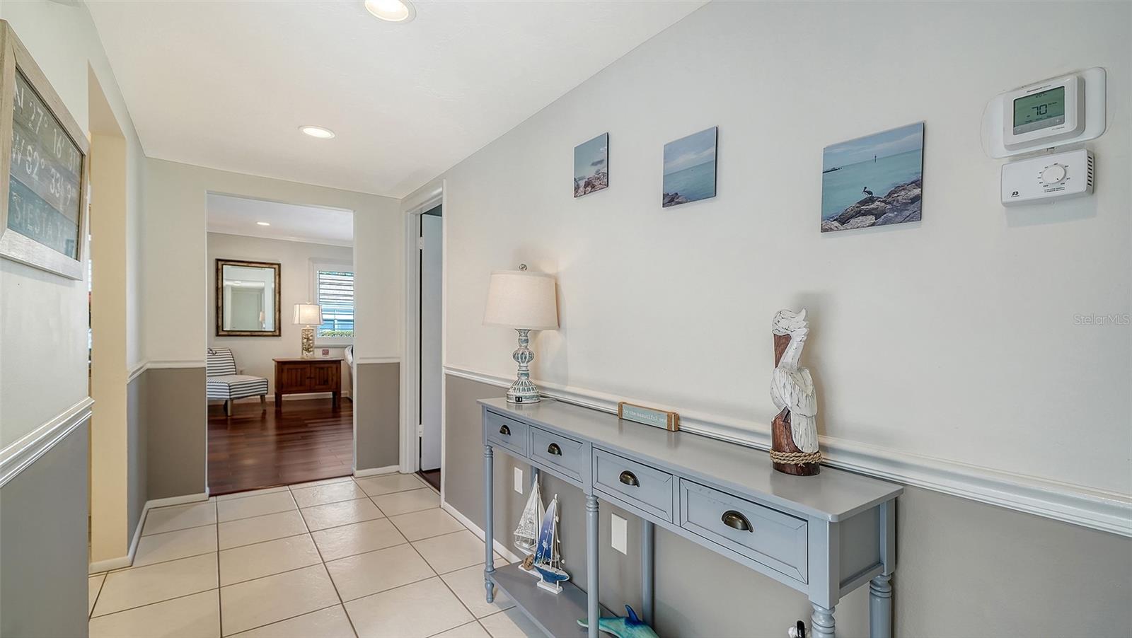 Image 4 of 66 For 2721 Riverbluff Place V-50