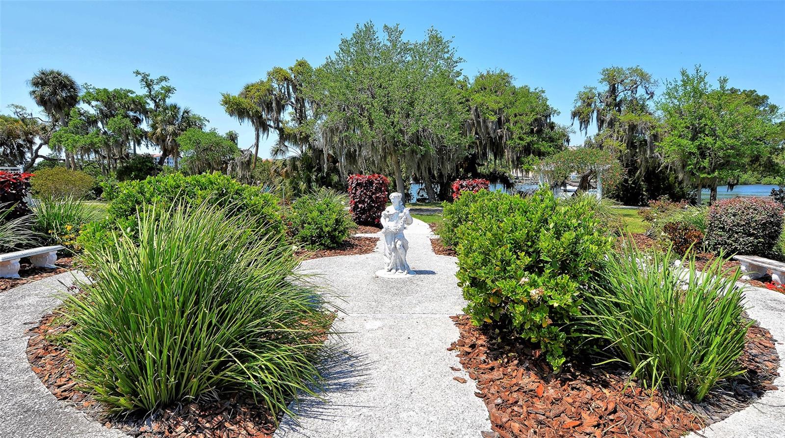 Image 53 of 66 For 2721 Riverbluff Place V-50